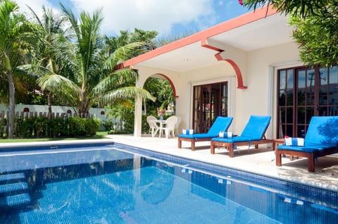 Your private pool - Perfect for a quiet read or a little party.