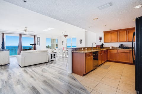 Bright, open floor plan