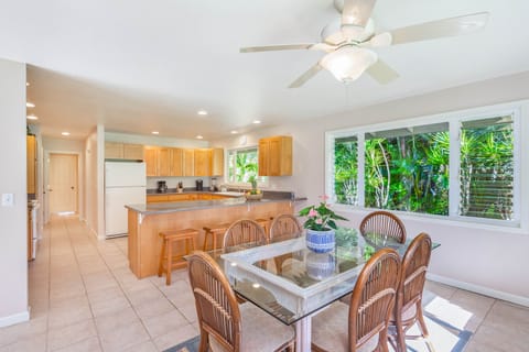 Open space dining and kitchen