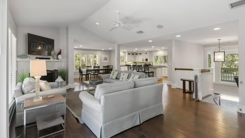 Wonderful Open Plan at 1B Sea Lane