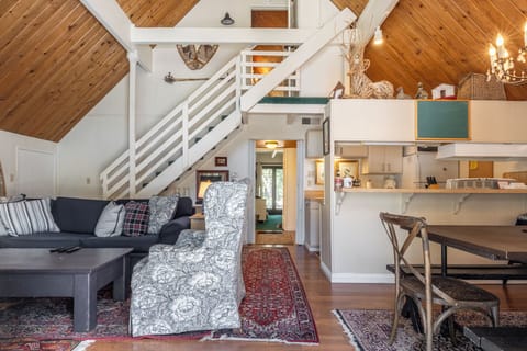 Chalet 14 living dining