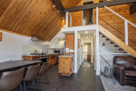 Chalet 19 common area