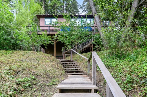 Steps to the River...