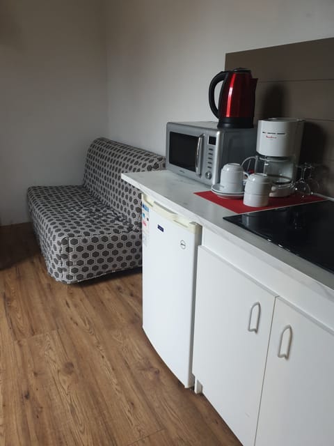 Shared fridge, microwave, stovetop, highchair