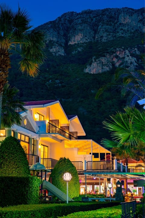 Front of property - evening/night