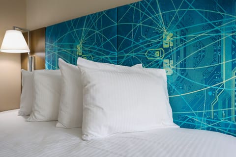 Room, 1 King Bed, Refrigerator & Microwave | Desk, iron/ironing board, free WiFi, bed sheets