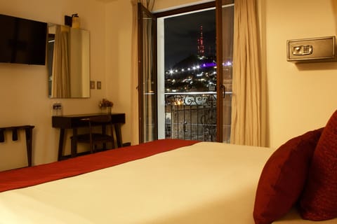 In-room safe, desk, laptop workspace, soundproofing