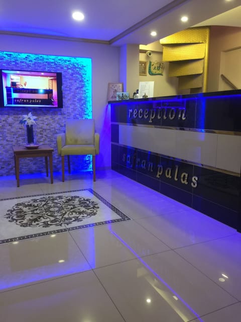 Check-in/check-out kiosk