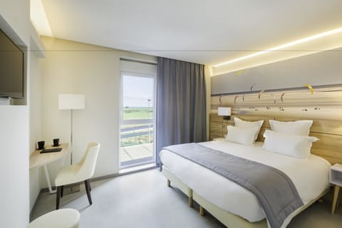 In-room safe, desk, iron/ironing board, free WiFi