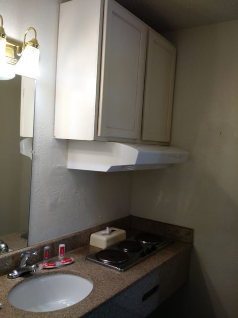 Free toiletries, towels, soap, shampoo