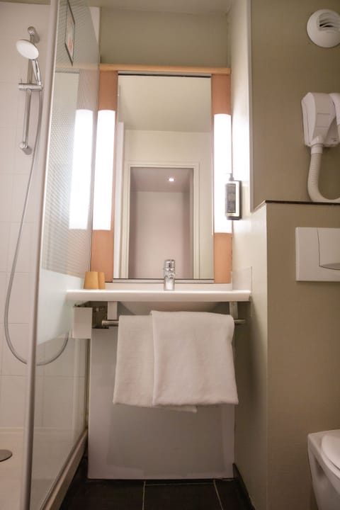 Standard Double Room, 1 Double Bed | Bathroom | Shower, eco-friendly toiletries, hair dryer, towels