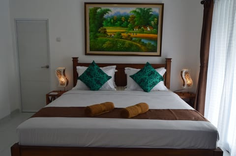 Executive Double Room, Non Smoking | Free WiFi, bed sheets