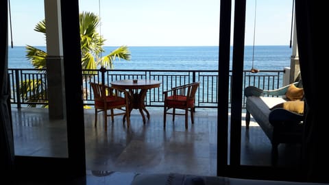 Panoramic 1 Double Premium | Premium bedding, in-room safe, individually furnished, cribs/infant beds