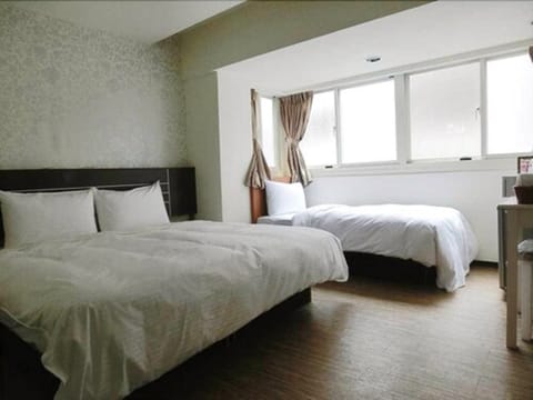 Standard Triple Room, 1 Bedroom | Minibar, blackout drapes, soundproofing, free WiFi
