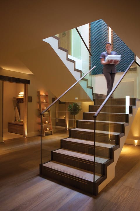 Couples treatment rooms, body treatments, aromatherapy