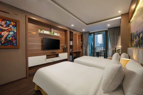 Presidential Double or Twin Room, Balcony, City View | Minibar, in-room safe, desk, soundproofing