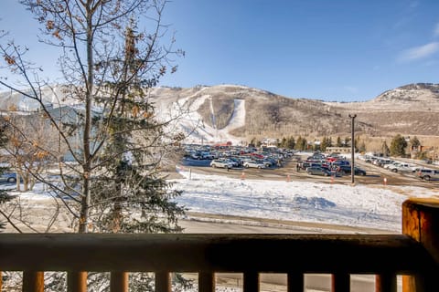 Park City Lodging-Powder Pointe 303B
