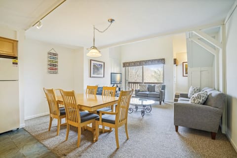 Open floor space connects all the main living areas for the best entertainment with family and friends
