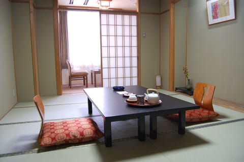 Japanese Tatami Room | In-room safe, blackout drapes, free WiFi
