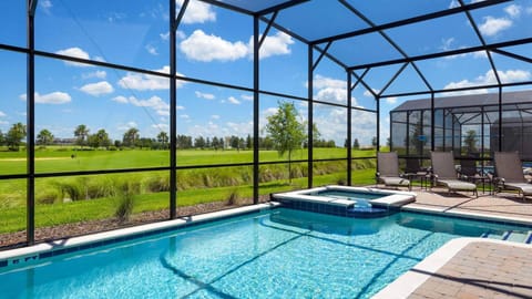Pool/Spa
Pool Faces North