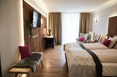 Double Room, Balcony (SeinerZeit) | Premium bedding, minibar, in-room safe, desk