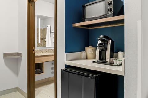 Premium bedding, pillowtop beds, desk, blackout drapes