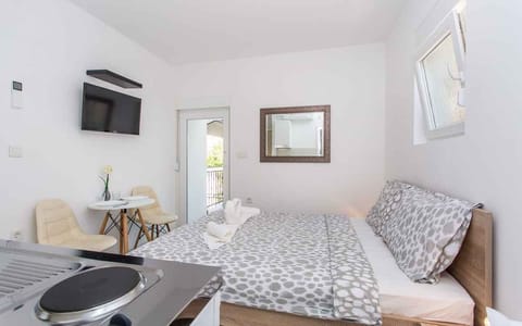 living/bedroom