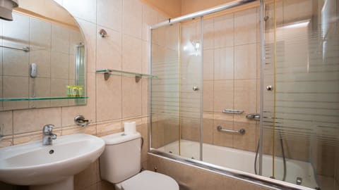 Deluxe Apartment, Meteora, Forest and Mountain View | Bathroom | Hair dryer, towels