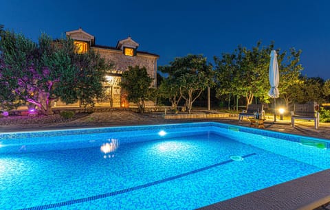 pool