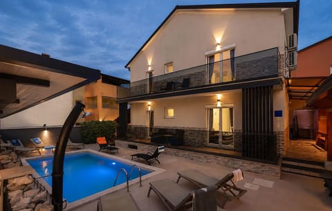 pool