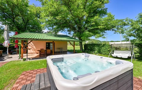 hot-tub