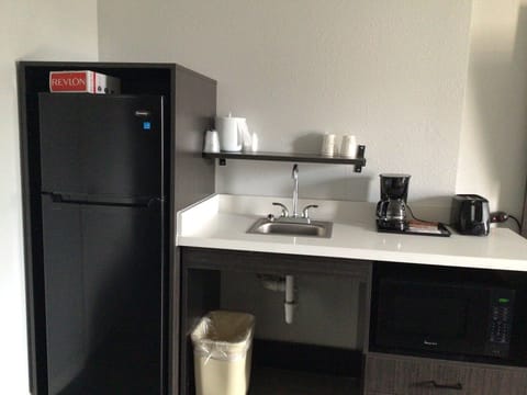 Fridge, microwave, coffee/tea maker, toaster oven