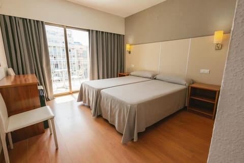 Minibar, in-room safe, desk, blackout drapes