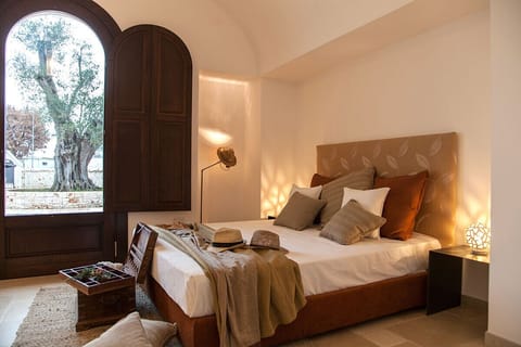 Standard Room | Premium bedding, minibar, in-room safe, desk