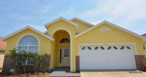 Front of rental near Disney