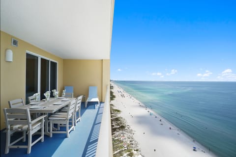 Oversized 10' by 28' balcony for dining, sunbathing and watching marine life!