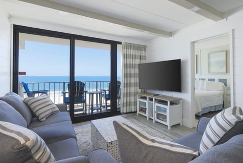 Island Winds East 502 Gulf Shores, Alabama, beach front, 2 bedroom condominium