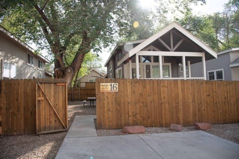 Exterior of Moab Rim Cabin at Edge of the Desert in Moab