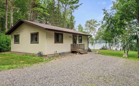 Lakefront Cabin #7 The Northern Pike House (671)