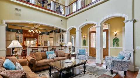 Open Plan is great for Family and Friend Gathering