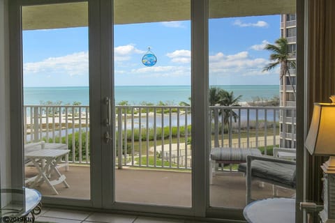 Fabulous Direct Gulf View from Balcony 