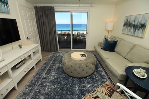 Spacious living room