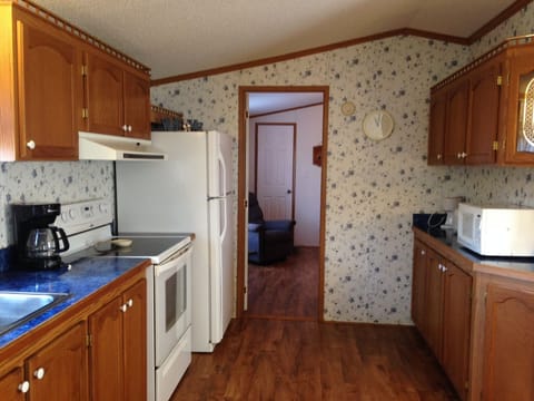 Fully equipped kitchen.