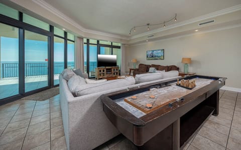 Phoenix West 1609, Orange Beach, Alabama, beach front, 4 bedroom condominium on the 16th floor