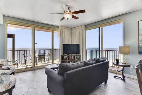 Gulf Front Living Area with Sleeper Sofa