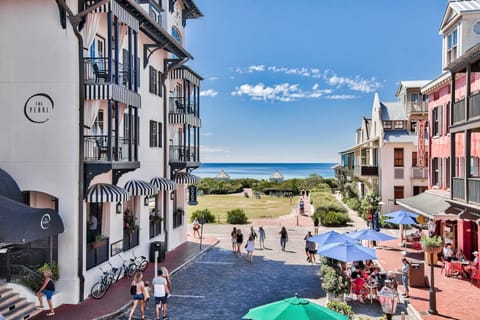 Crown Studio is located on Rosemary Beach's Main St, directly across from The Pearl Hotel. The Condo is a two minute walk to the beach, and has direct access to shopping and dining.