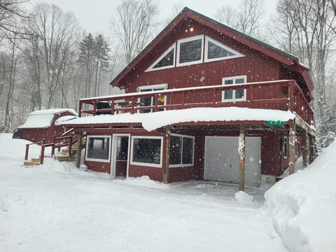 We take care of all snow removal and shoveling. Property manager nearby.