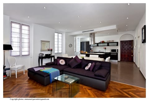 Beautiful original hardwood floors