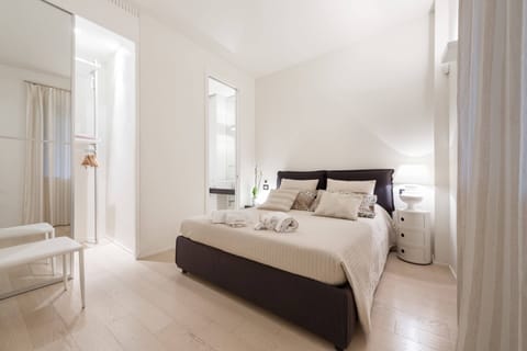 Apartment, 2 Bedrooms | 2 bedrooms, individually furnished, desk, laptop workspace