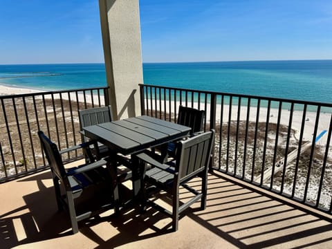 Our favorite thing to do is to enjoy a romantic dinner on our balcony, with the most spectacular view!!
